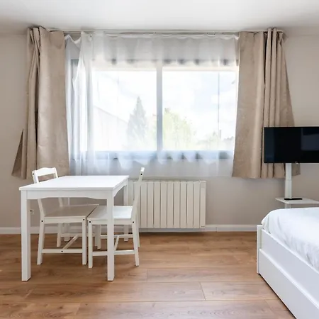 Le Cocon Lumineux, à 500m De La Vieille Appartement *